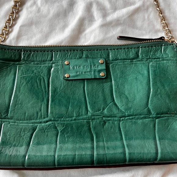BNWOT KATE SPADE PATENT LEATHER “CROCODILE” EMBOSSED SHOULDER BAG - Picture 11 of 11